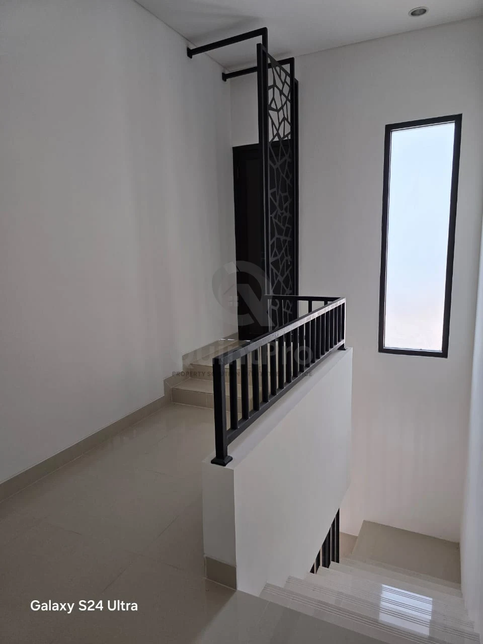 Rumah 3+1KT 2 Lantai di Taman Ubud Karawaci, Renovasi Baru SHM — foto 5